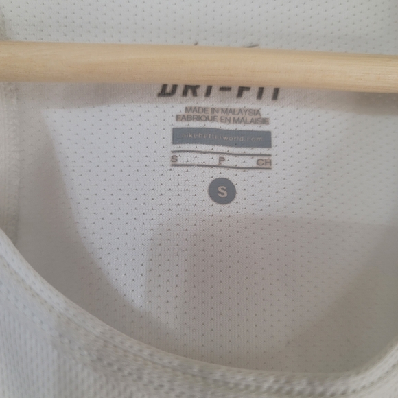 Nike Dri Fit Tank Top Small - Picture 2 of 2